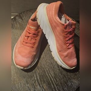 Hoka One One Cavu 3 Peach  Running Shoes Women's Size 6